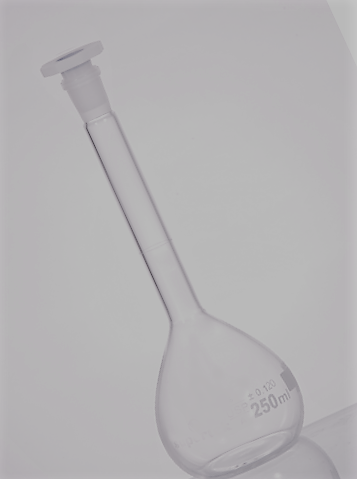 VOLUMETRIC FLASK CLEAR GLASS WITH PLASTIC STOPPER